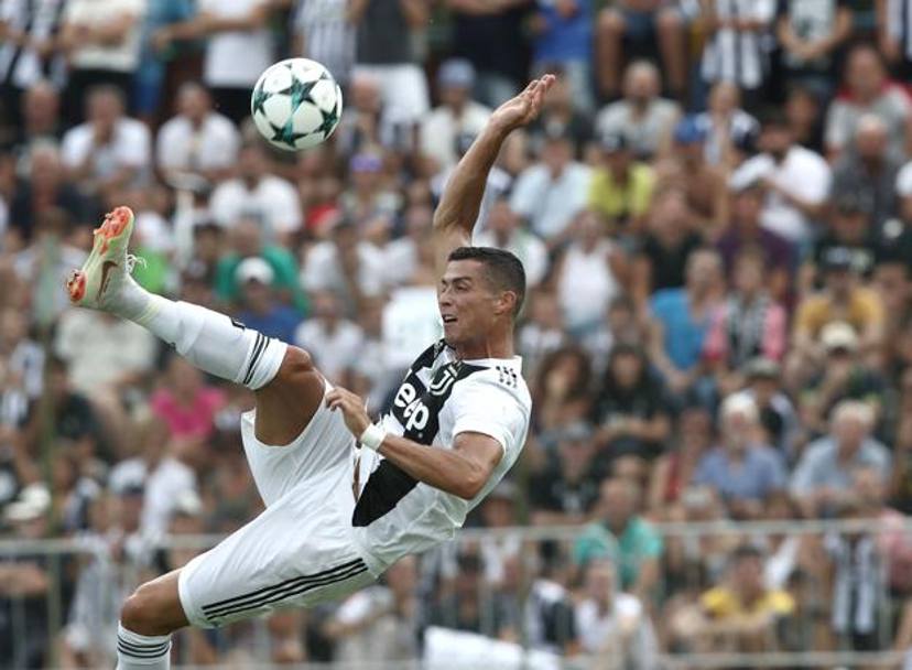 Cristiano ci prova anche in rovesciata: la prodezza dello Stadium  un ricordo che non riesce a replicare. AFP